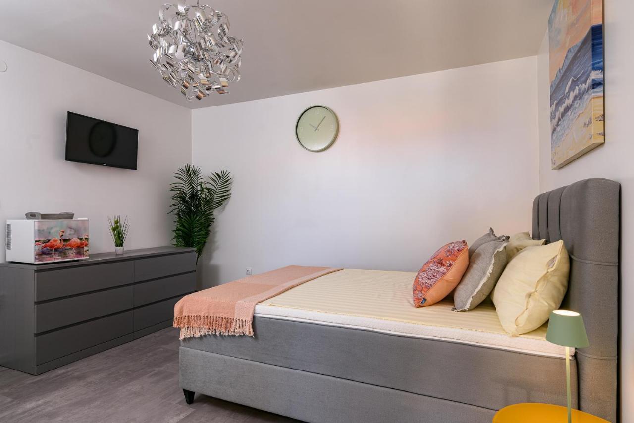 Del Mar Apartment Omis